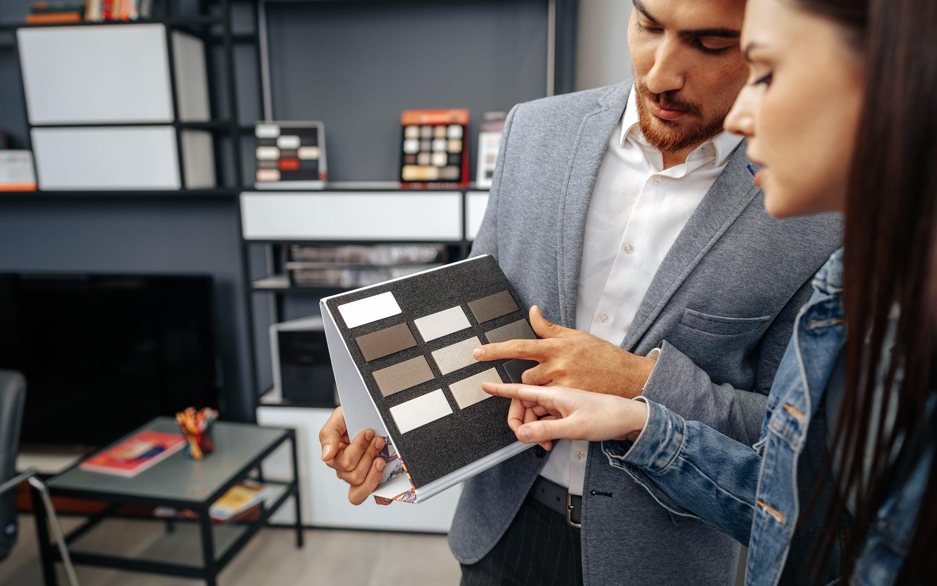 Nowe mieszkanie od dewelopera – jak wybrać blat kompozytowy do stanu deweloperskiego?